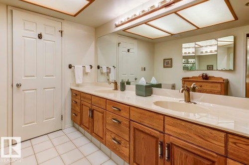 1403 11503 100 Avenue, Edmonton, AB - Indoor Photo Showing Bathroom