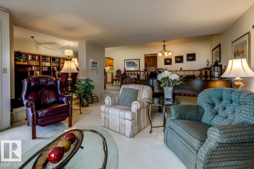 1403 11503 100 Avenue, Edmonton, AB - Indoor Photo Showing Living Room