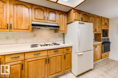 1403 11503 100 Avenue, Edmonton, AB - Indoor Photo Showing Kitchen