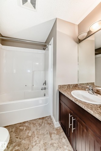 3834 Allan Drive, Edmonton, AB - Indoor Photo Showing Bathroom