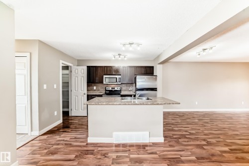 3834 Allan Drive, Edmonton, AB - Indoor Photo Showing Kitchen