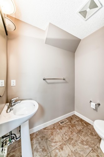 3834 Allan Drive, Edmonton, AB - Indoor Photo Showing Bathroom