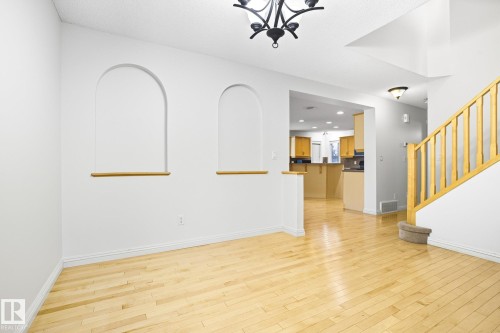 548 Adams Way, Edmonton, AB - Indoor Photo Showing Other Room