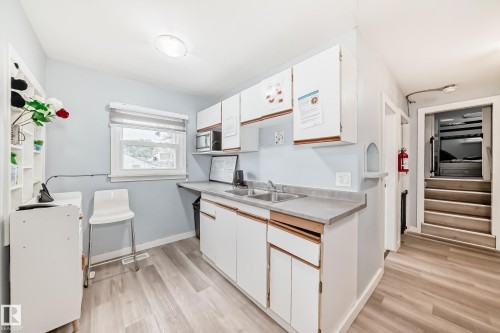 11951 77 Street Nw, Edmonton, AB - Indoor Photo Showing Kitchen With Double Sink
