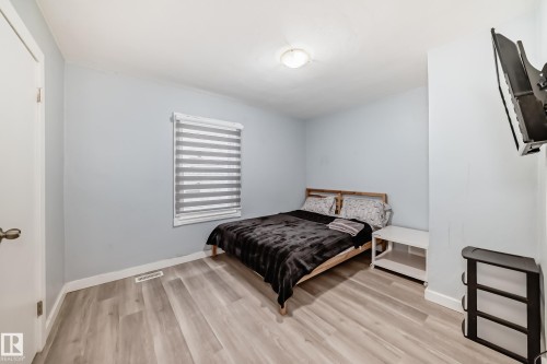 11951 77 Street Nw, Edmonton, AB - Indoor Photo Showing Bedroom