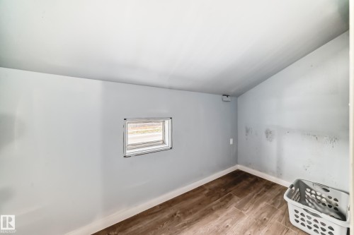 11951 77 Street Nw, Edmonton, AB - Indoor Photo Showing Other Room