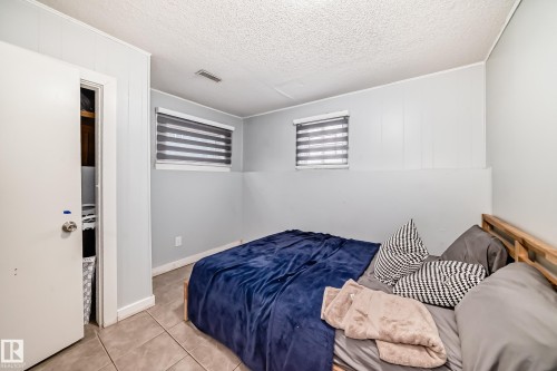 11951 77 Street Nw, Edmonton, AB - Indoor Photo Showing Bedroom