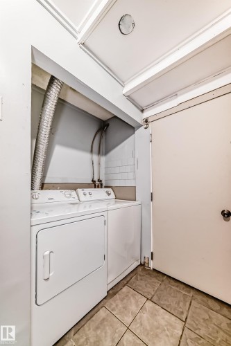 11951 77 Street Nw, Edmonton, AB - Indoor Photo Showing Laundry Room