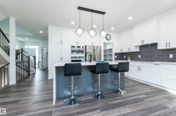 17 Sunbury Place  Sherwood Park, AB T8H 0K3