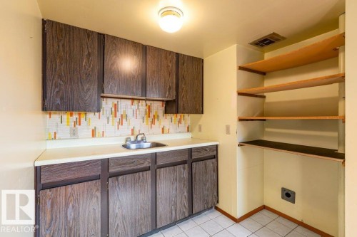 15003 88 Street, Edmonton, AB - Indoor