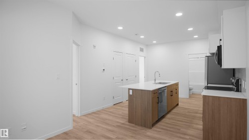 103 9215 228 Street, Edmonton, AB - Indoor Photo Showing Kitchen