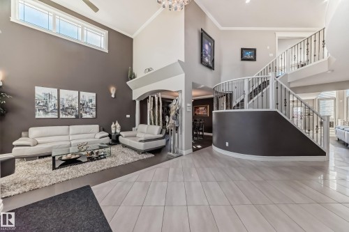 Edmonton, AB - Indoor Photo Showing Other Room