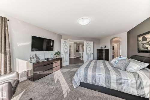 Edmonton, AB - Indoor Photo Showing Bedroom