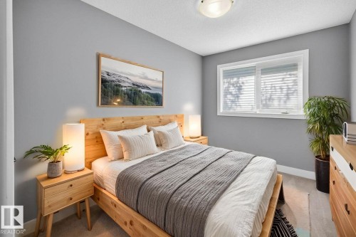 7909 105 Avenue Nw, Edmonton, AB - Indoor Photo Showing Bedroom