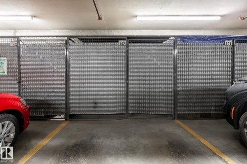 136 278 Suder Greens Drive, Edmonton, AB - Indoor Photo Showing Garage
