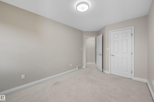 976 Hollingsworth Bend, Edmonton, AB - Indoor Photo Showing Other Room