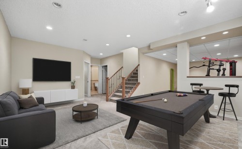 976 Hollingsworth Bend, Edmonton, AB - Indoor Photo Showing Other Room