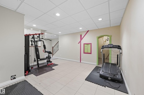 976 Hollingsworth Bend, Edmonton, AB - Indoor Photo Showing Gym Room