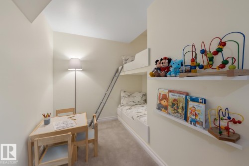 976 Hollingsworth Bend, Edmonton, AB - Indoor Photo Showing Other Room