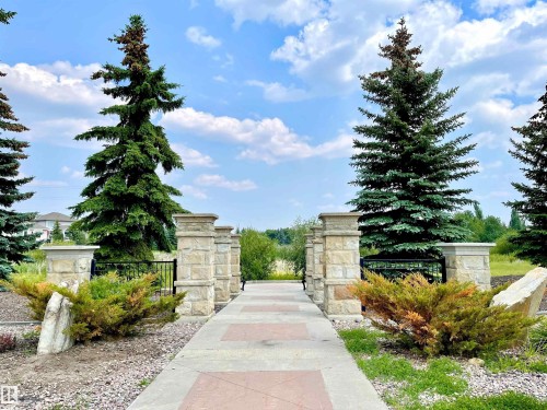 976 Hollingsworth Bend, Edmonton, AB - Outdoor