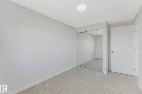 1280 Lakewood Road W, Edmonton, AB - Indoor Photo Showing Other Room