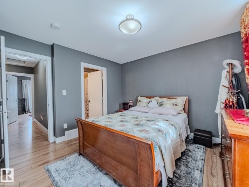 37 13003 132 Avenue, Edmonton, AB - Indoor Photo Showing Bedroom