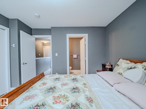 37 13003 132 Avenue, Edmonton, AB - Indoor Photo Showing Bedroom
