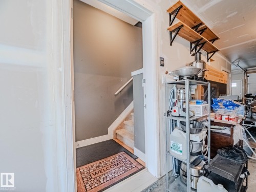 37 13003 132 Avenue, Edmonton, AB - Indoor