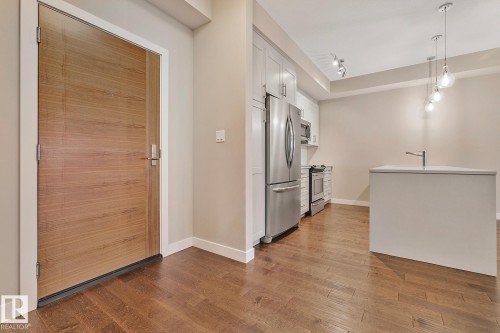 404 625 Leger Way, Edmonton, AB - Indoor Photo Showing Other Room