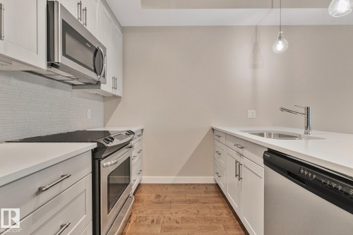 404 625 Leger Way, Edmonton, AB - Indoor Photo Showing Kitchen