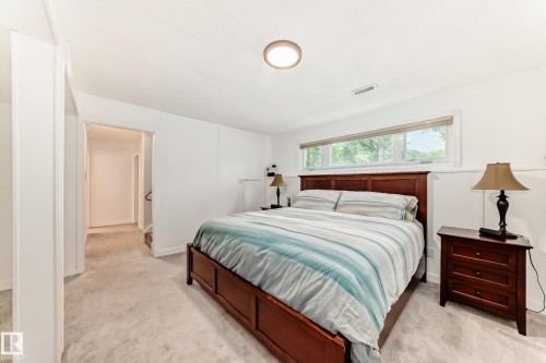 6 Beacon Crescent, St. Albert, AB - Indoor Photo Showing Bedroom