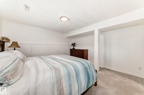 6 Beacon Crescent, St. Albert, AB - Indoor Photo Showing Bedroom