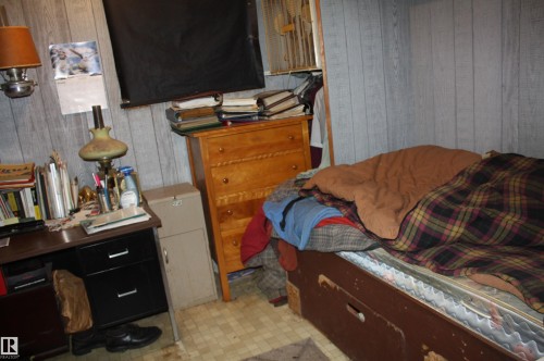 5014 49 Avenue, Egremont, AB - Indoor