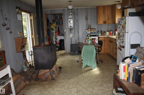 5014 49 Avenue, Egremont, AB - Indoor