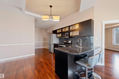 601 10106 105 Street, Edmonton, AB - Indoor Photo Showing Kitchen
