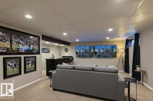 34 2021 Grantham Court, Edmonton, AB - Indoor