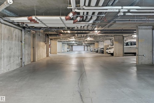 205 5810 Mullen Place, Edmonton, AB - Indoor Photo Showing Garage