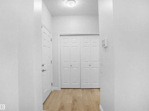 2533 Cole Crescent, Edmonton, AB - Indoor Photo Showing Other Room