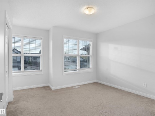 2533 Cole Crescent, Edmonton, AB - Indoor Photo Showing Other Room