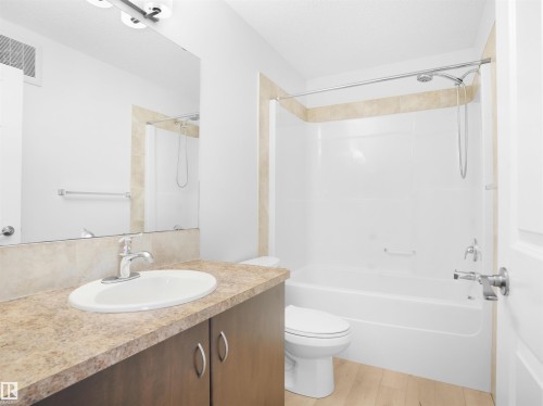 2533 Cole Crescent, Edmonton, AB - Indoor Photo Showing Bathroom