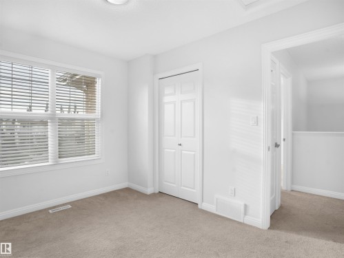 2533 Cole Crescent, Edmonton, AB - Indoor Photo Showing Other Room