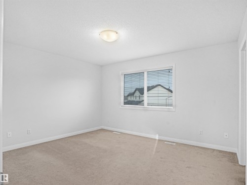 2533 Cole Crescent, Edmonton, AB - Indoor Photo Showing Other Room