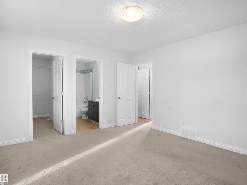 2533 Cole Crescent, Edmonton, AB - Indoor Photo Showing Other Room
