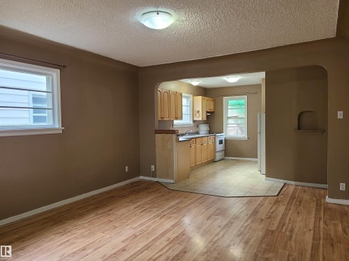 12414 90 Street, Edmonton, AB - Indoor Photo Showing Other Room