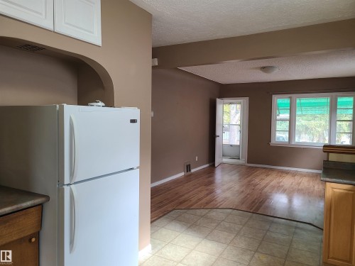 12414 90 Street, Edmonton, AB - Indoor Photo Showing Kitchen