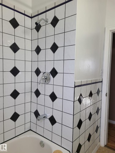 12414 90 Street, Edmonton, AB - Indoor Photo Showing Other Room