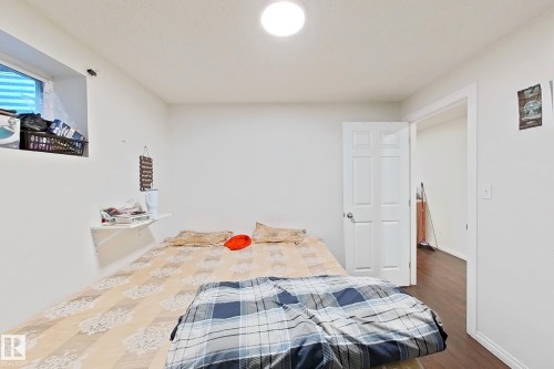 3008 24 Avenue, Edmonton, AB - Indoor Photo Showing Bedroom