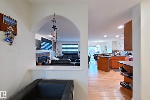 3008 24 Avenue, Edmonton, AB - Indoor