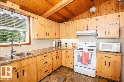 16 Maple Cresent, Rural Westlock County, AB - Indoor Photo Showing Kitchen With Double Sink