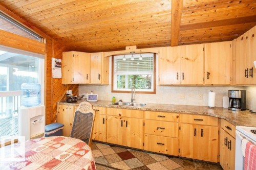 16 Maple Cresent, Rural Westlock County, AB - Indoor Photo Showing Kitchen With Double Sink
